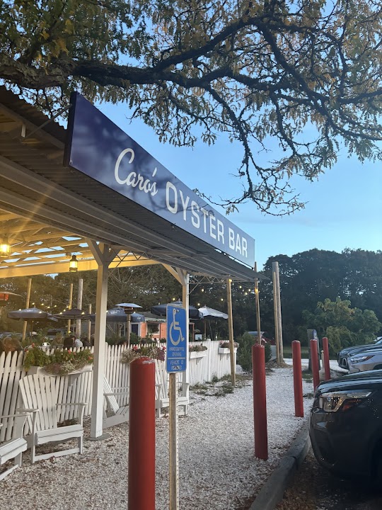 Caroline's Bar and Grill